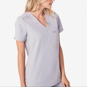 FIGS one pocket scrub top - Cement - Small